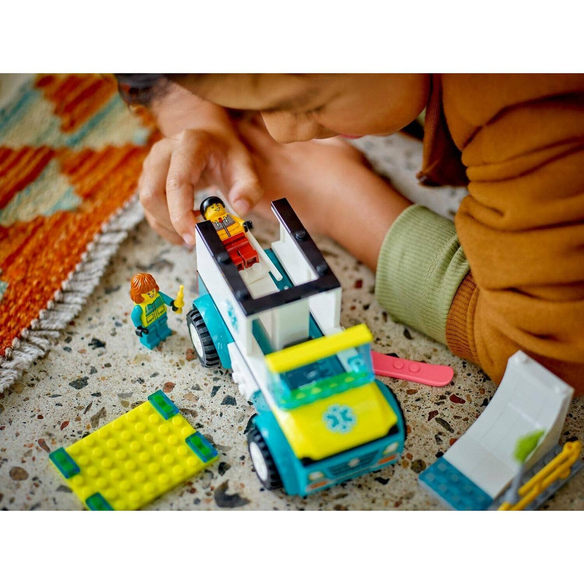 LEGO® 60403 Emergency Ambulance and Snowboarder - City 4+