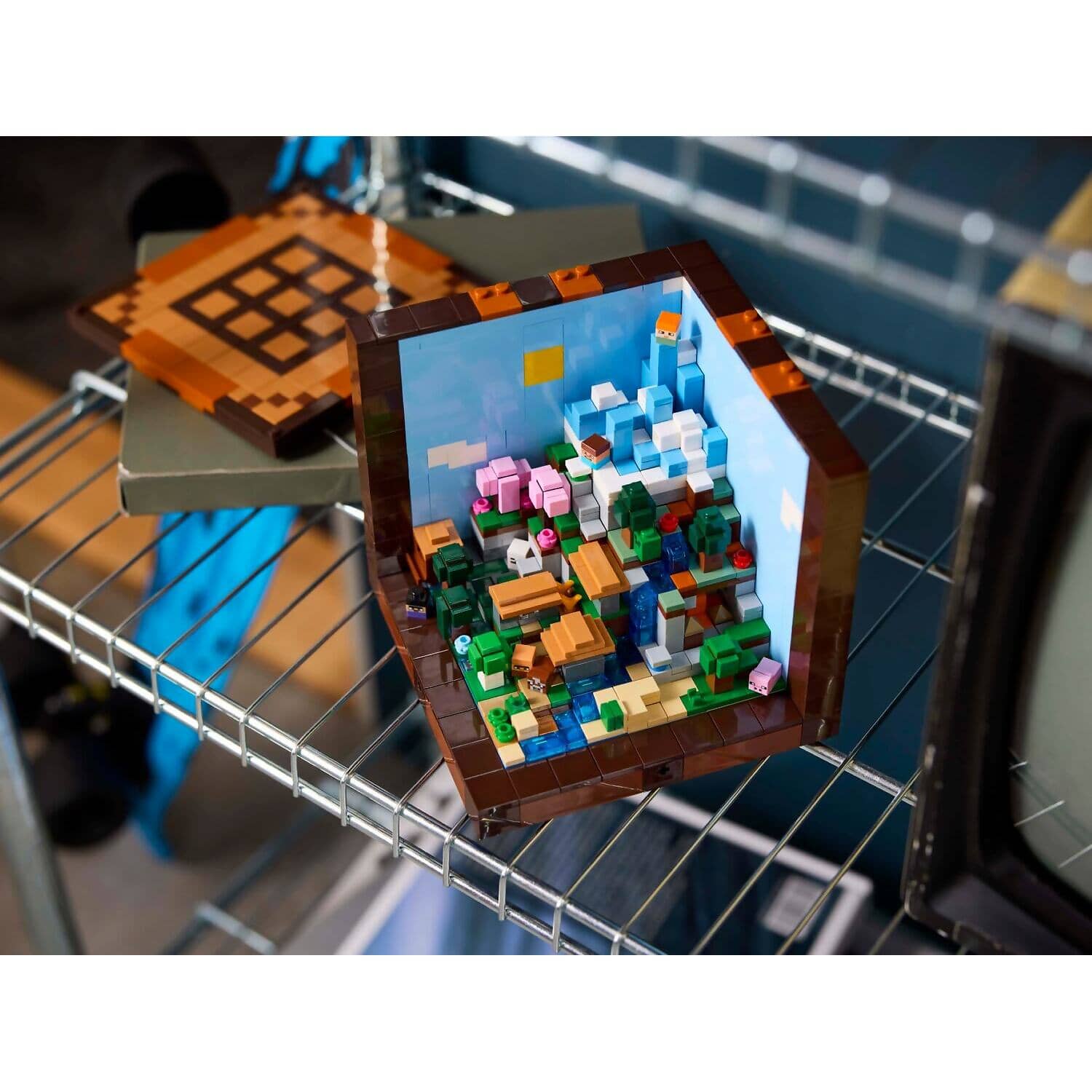 LEGO® 21265 The Crafting Table - Minecraft®