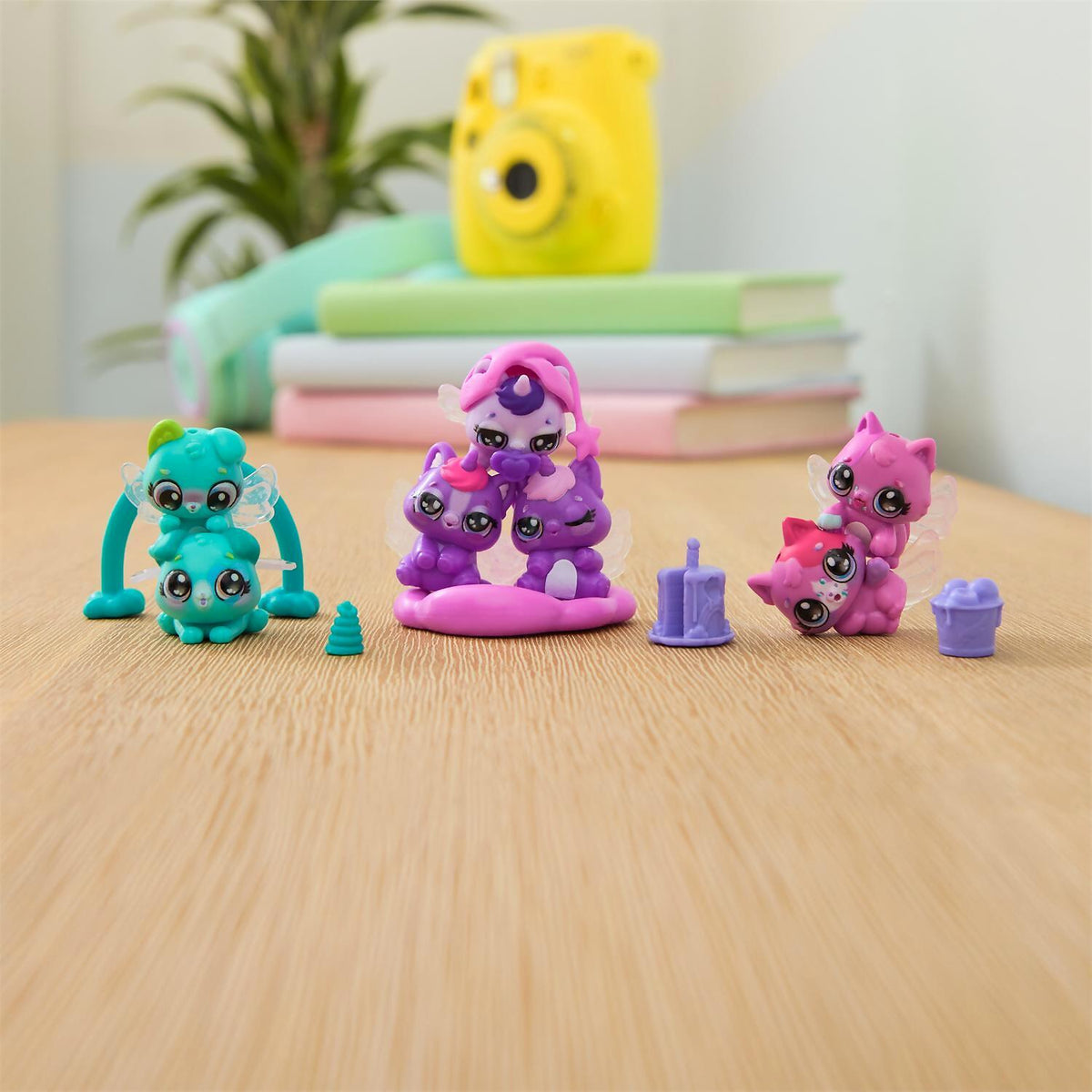 Hatchimals - Alive! - Rainbow Splash Fizzy Color Surprise