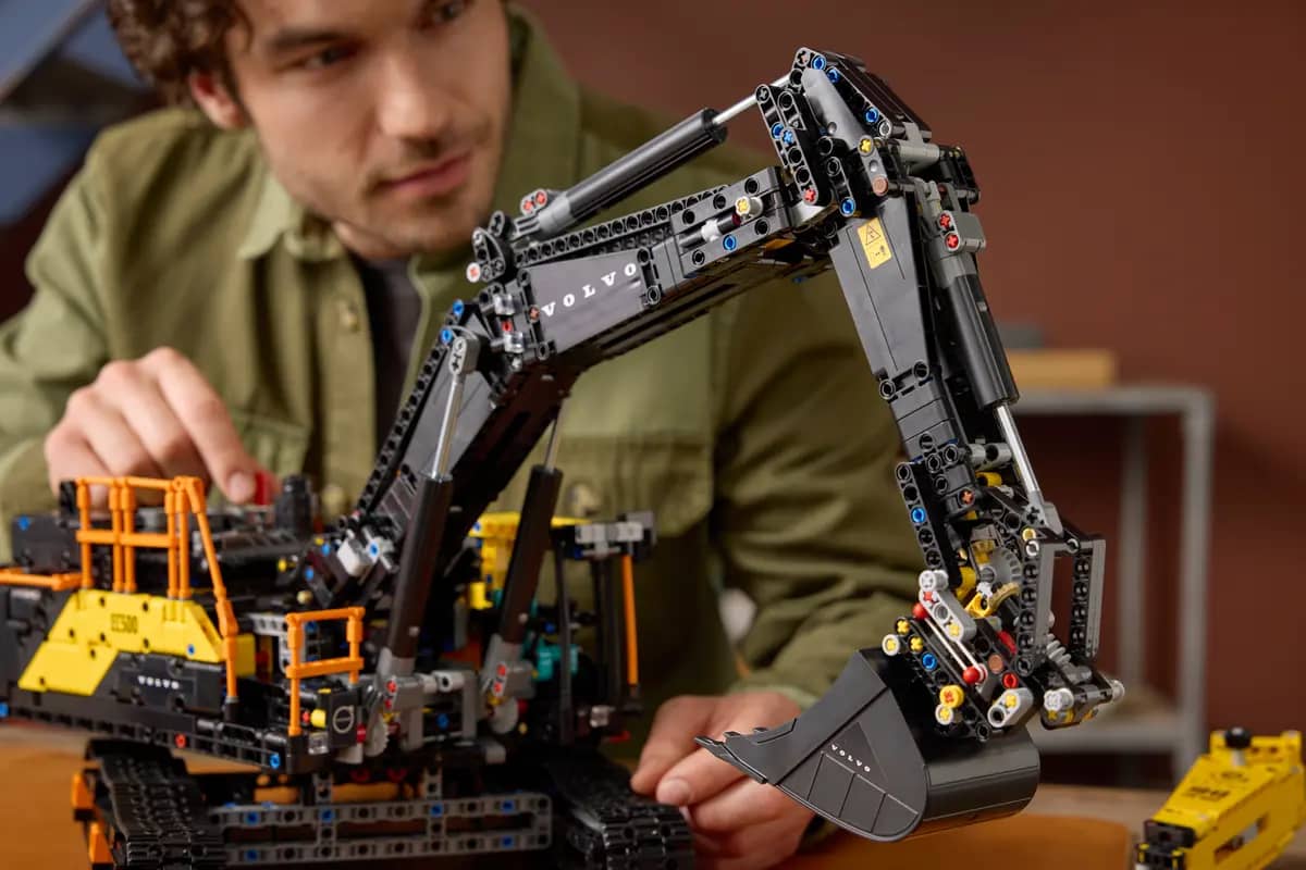 LEGO® 42215 Volvo EC500 Hybrid Excavator - Technic