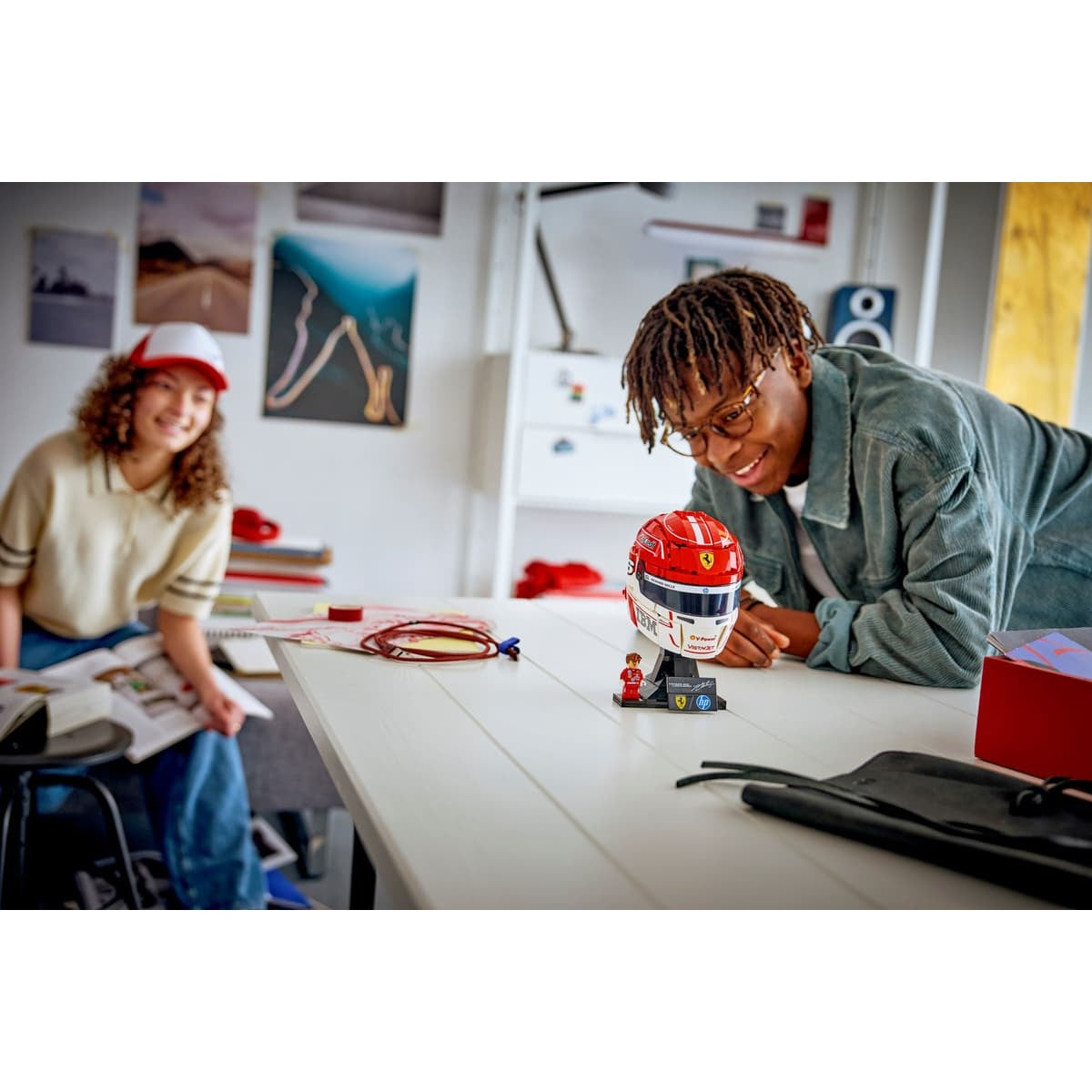 LEGO® 43014 Scuderia Ferrari HP Charles Leclerc Helmet - Editions