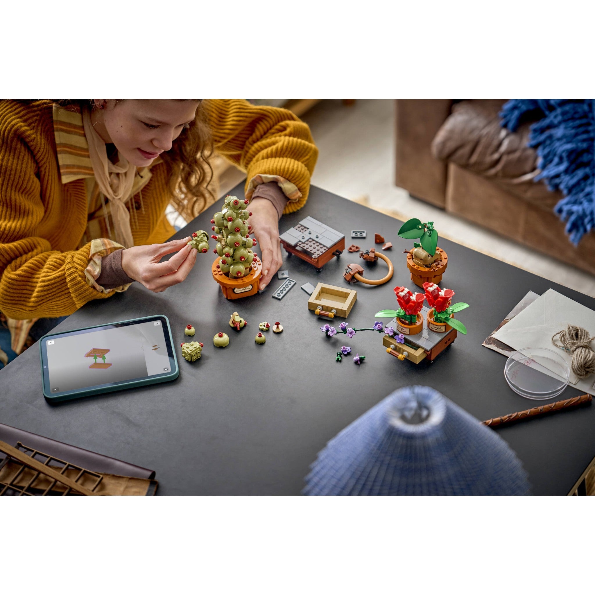 LEGO® 76474 Hogwarts Herbology Plants - Harry Potter™