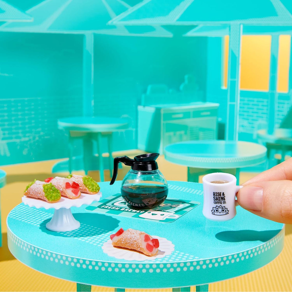 MGA's - Miniverse - Make It Mini Cafe Series Series 6 Blind Capsule