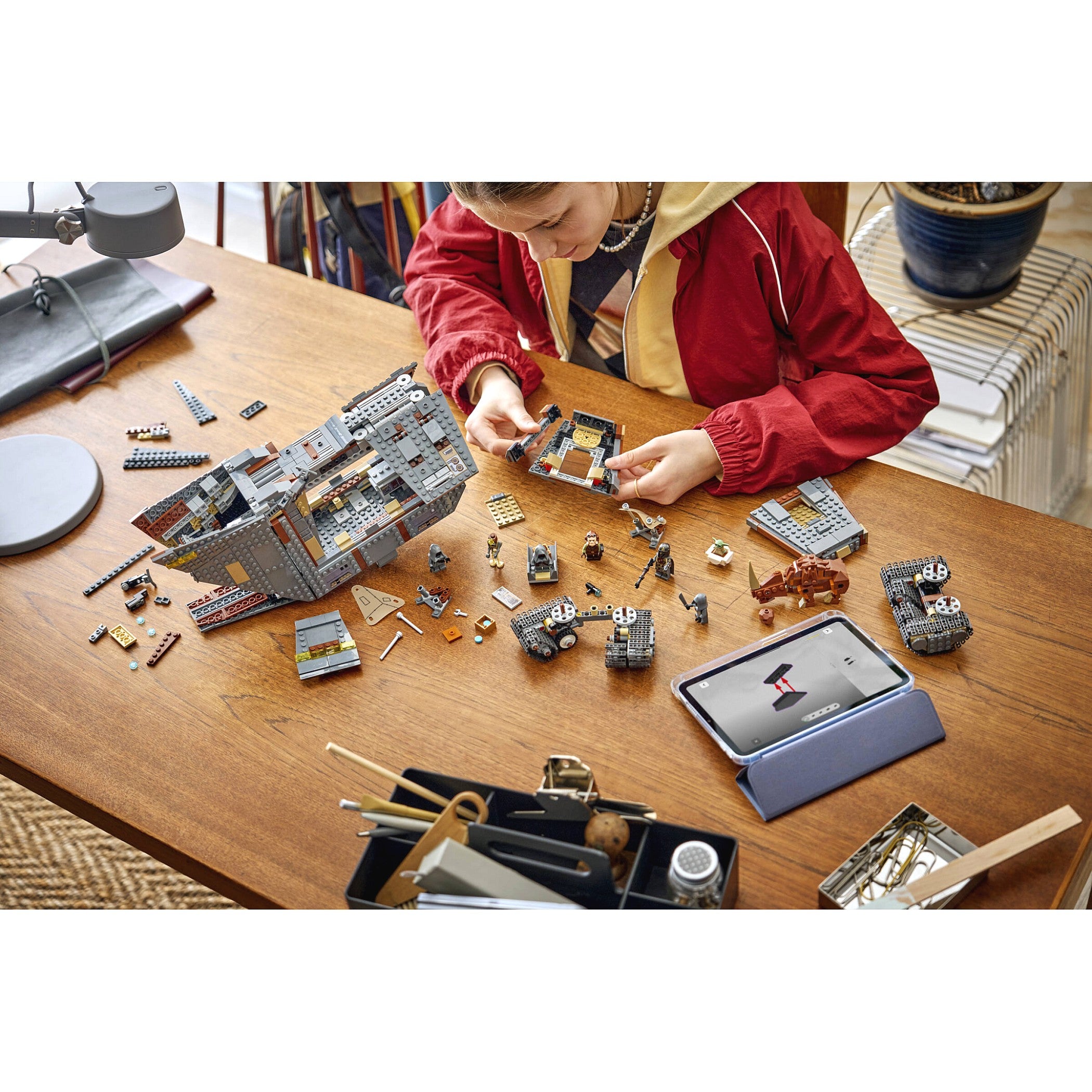 LEGO® 75453 Offworld Sandcrawler™ and Mudhorn - Star Wars™