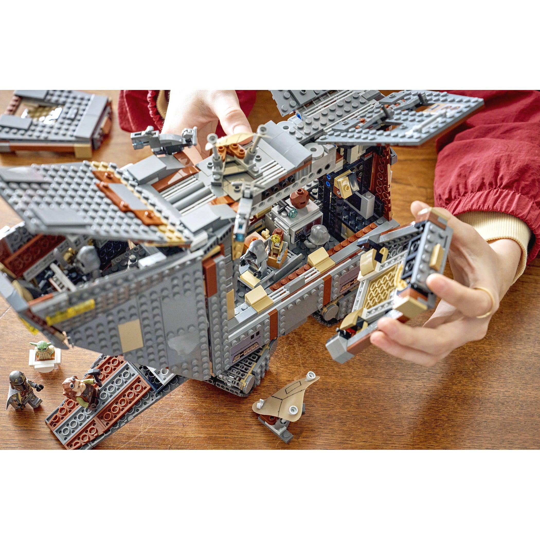 LEGO® 75453 Offworld Sandcrawler™ and Mudhorn - Star Wars™