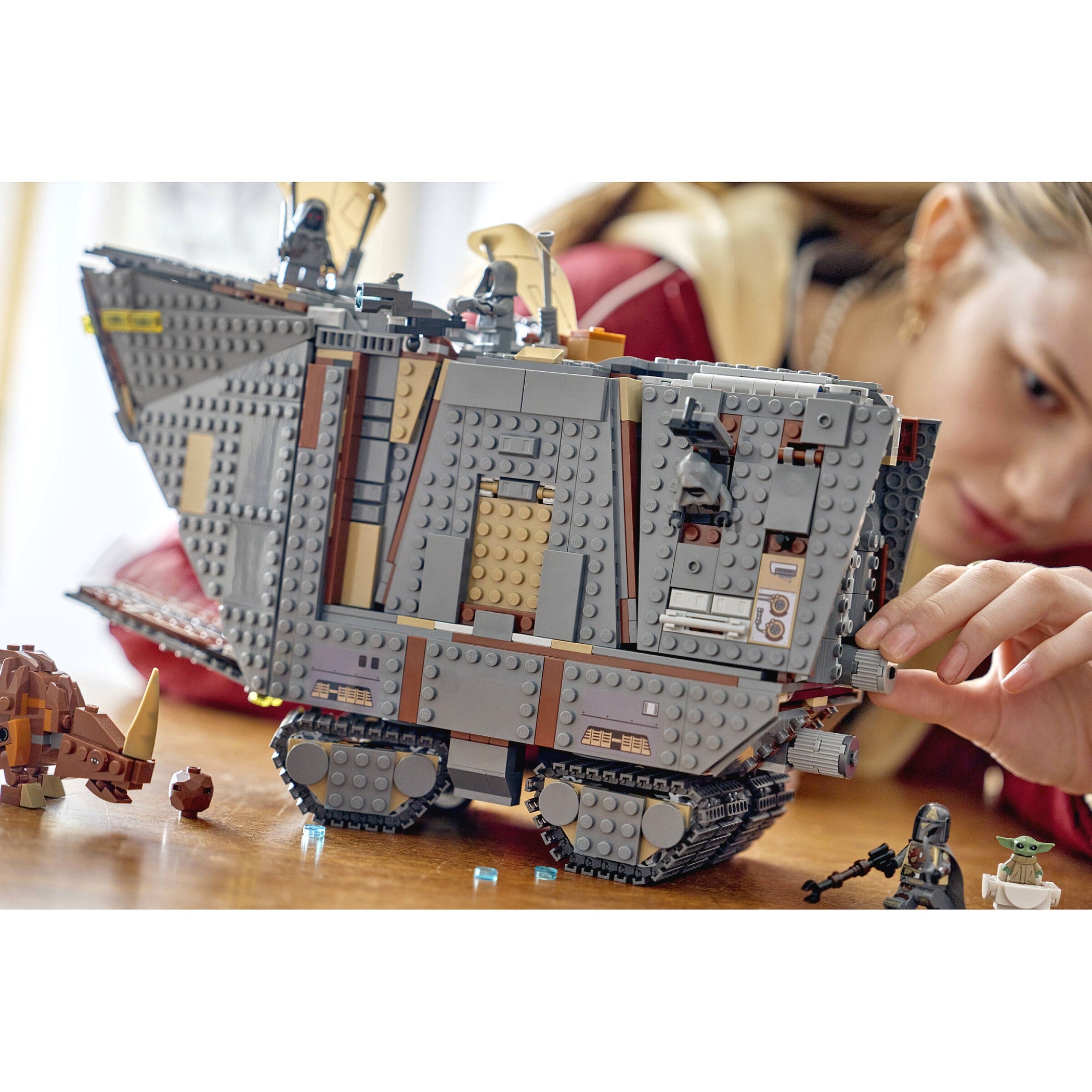 LEGO® 75453 Offworld Sandcrawler™ and Mudhorn - Star Wars™