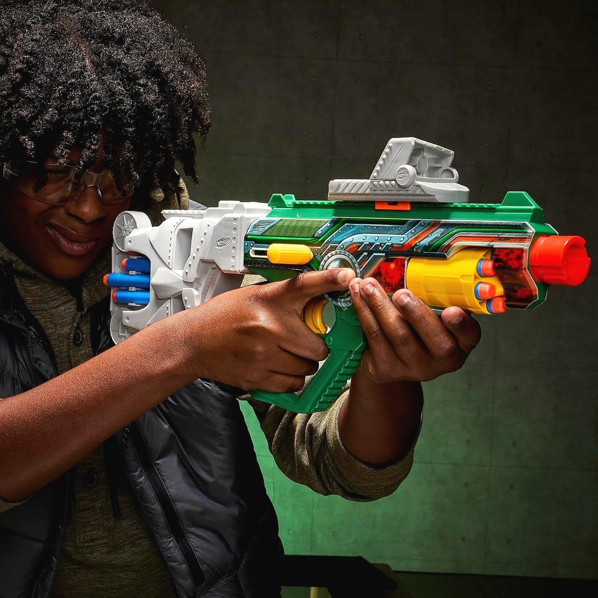 Nerf - Marvel Studios Doomsday Doctor Doom Blaster 12 Elite Darts - Hasbro