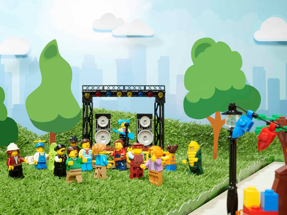 LEGO® 60271 Main Square - City