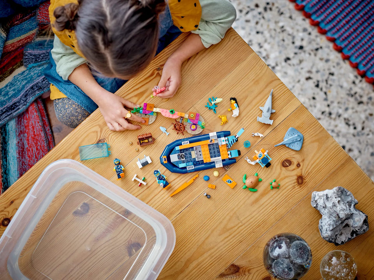 LEGO® 60377 Explorer Diving Boat - City