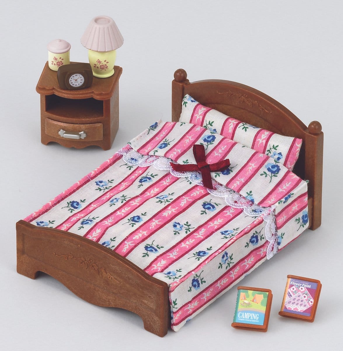 Sylvanian Families - Semi Double Bed Playset