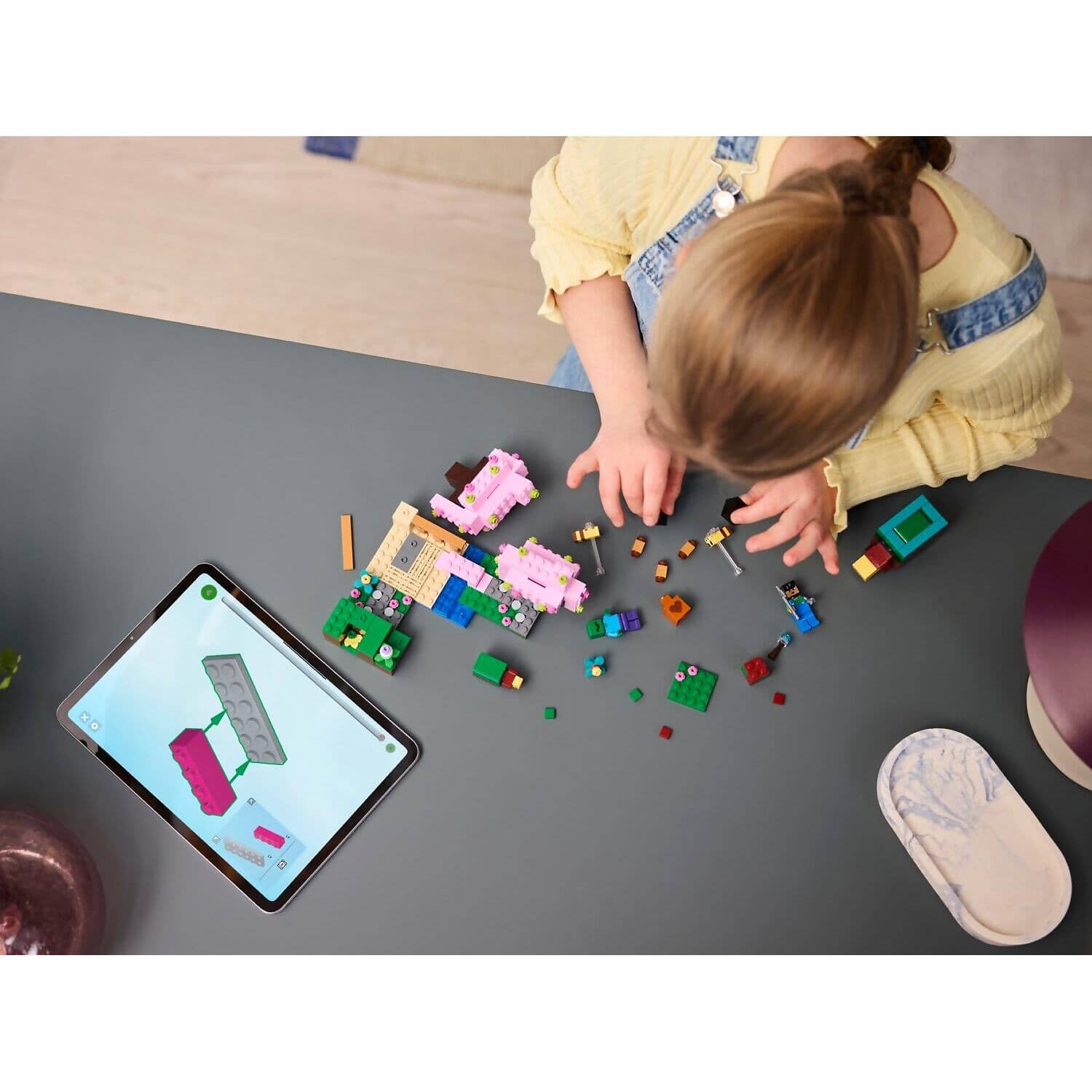 LEGO® 21260 The Cherry Blossom Garden - Minecraft®