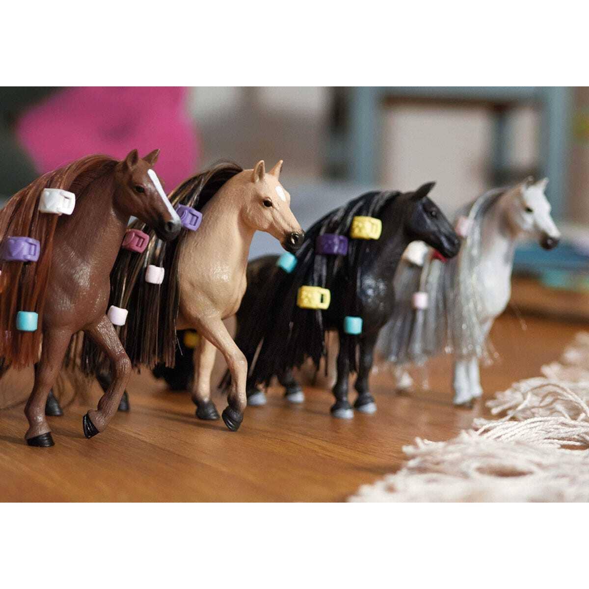 Schleich - Beauty Horse English Thoroughbred Mare - Horse Club Sofia s Beauties Animal Playset