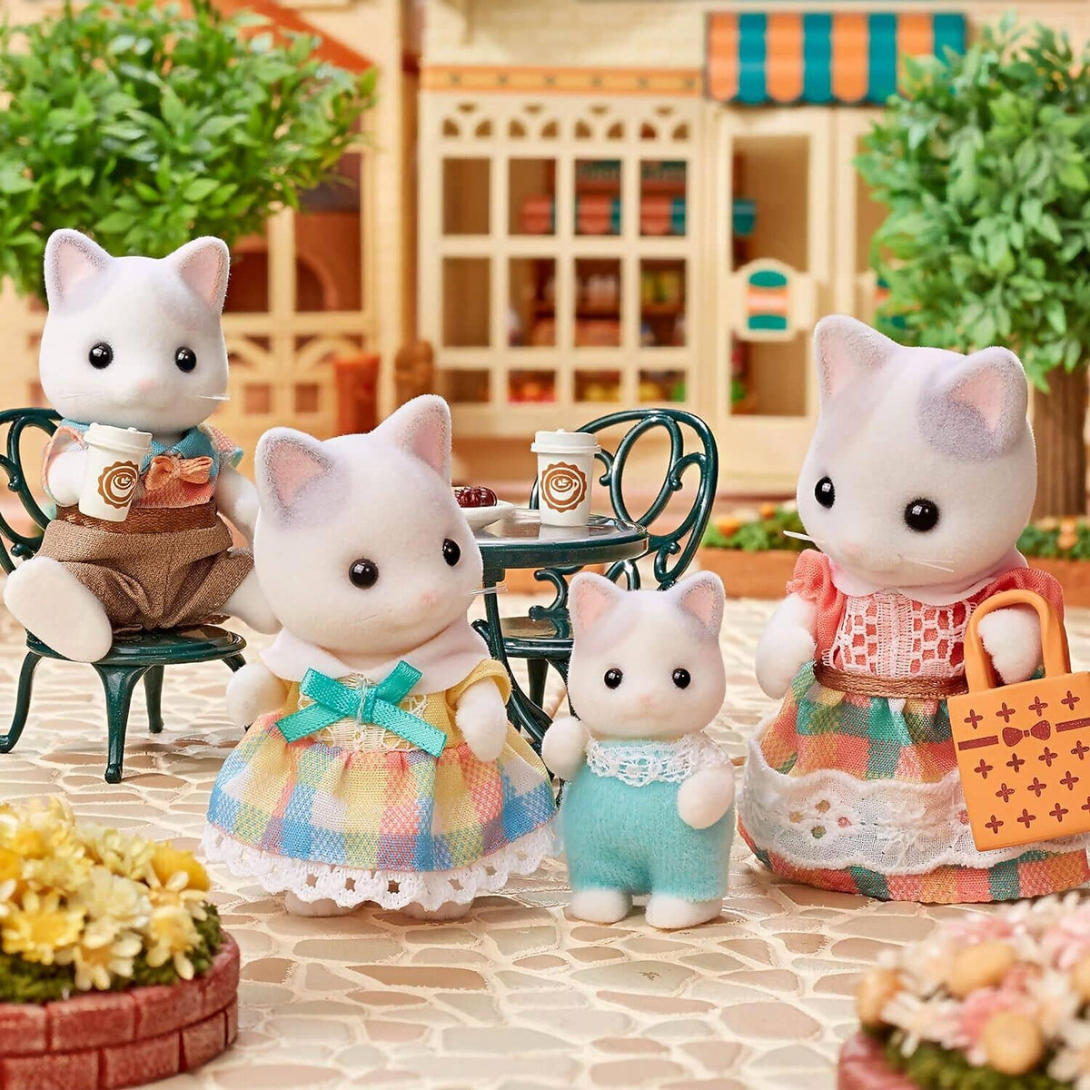 Sylvanian Families - Latte Cat Family Playset
