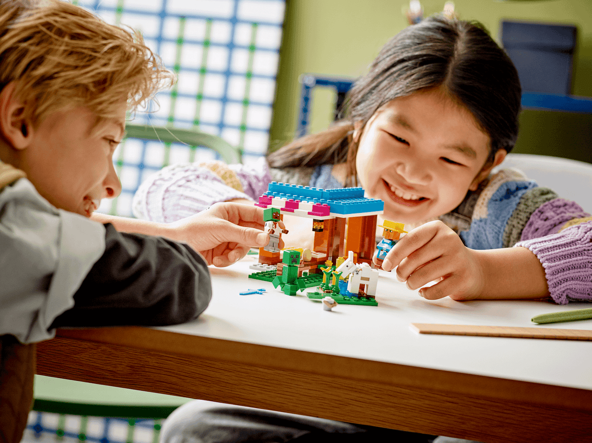 LEGO® 21184 The Bakery - Minecraft®