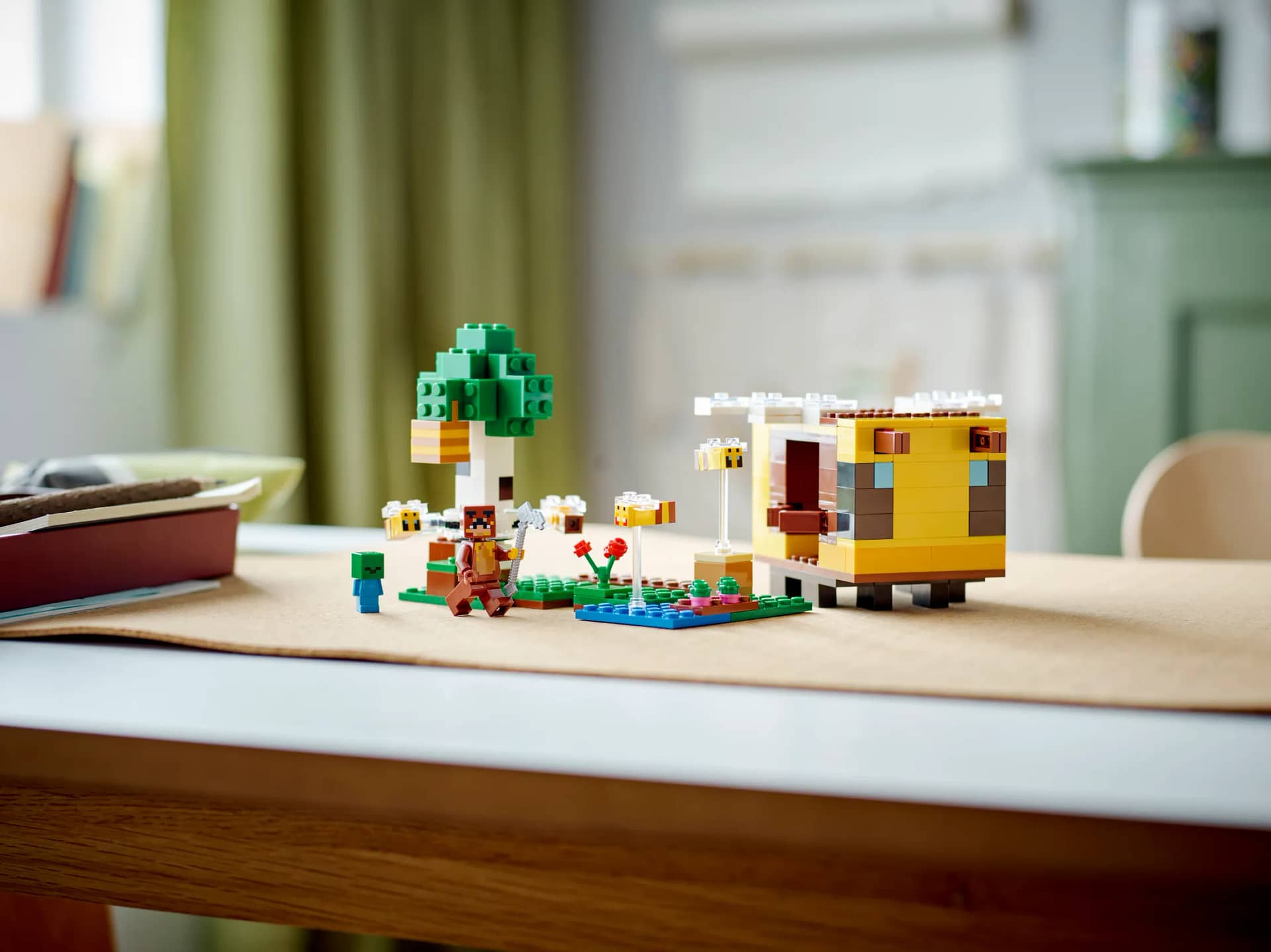 LEGO® 21241 The Bee Cottage - Minecraft®
