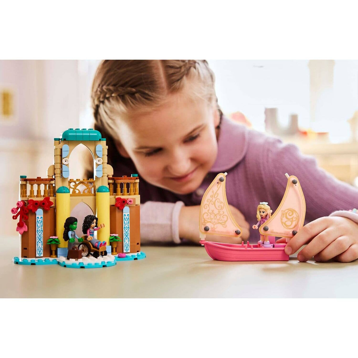 LEGO® 75681 Glinda Elphaba & Nessarose at Shiz University - Wicked