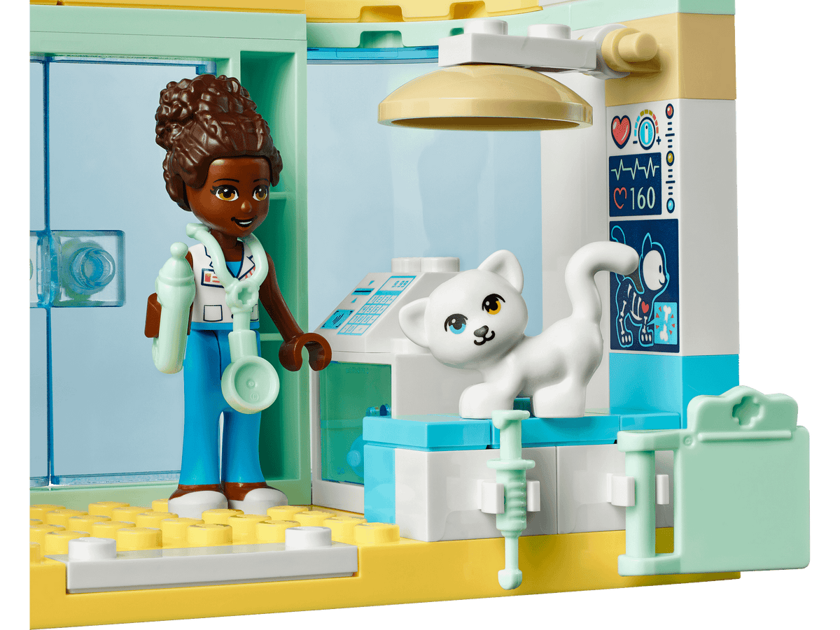 LEGO® 41695 Pet Clinic - Friends 4+