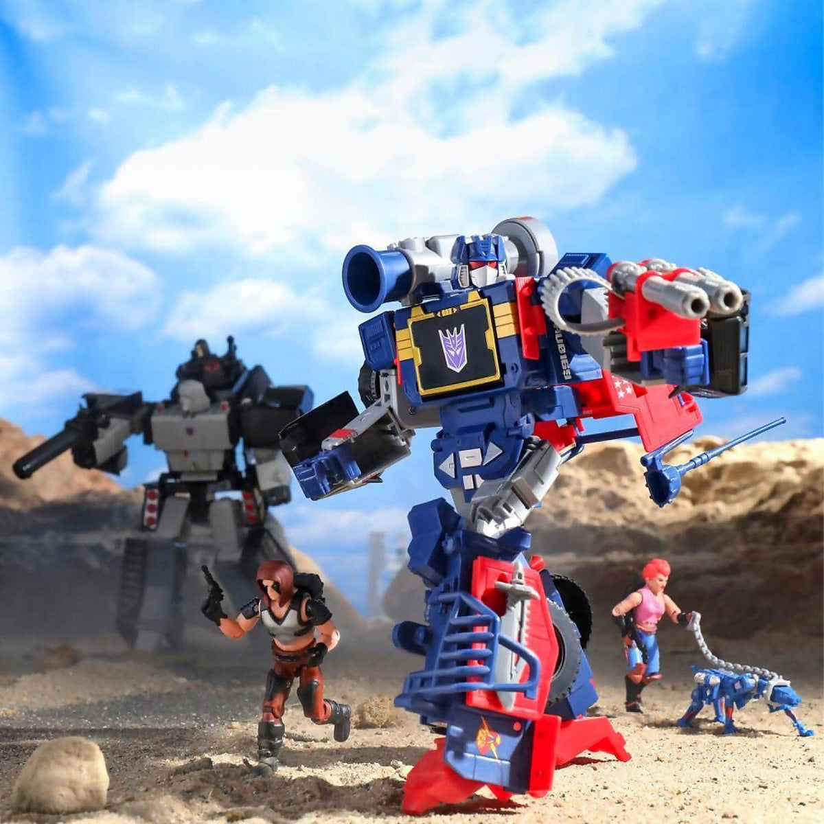 Transformers - Collaborative G.i. Joe Soundwave Dreadnok Thunder Machine Zartan & Zarana Toys - Hasbro