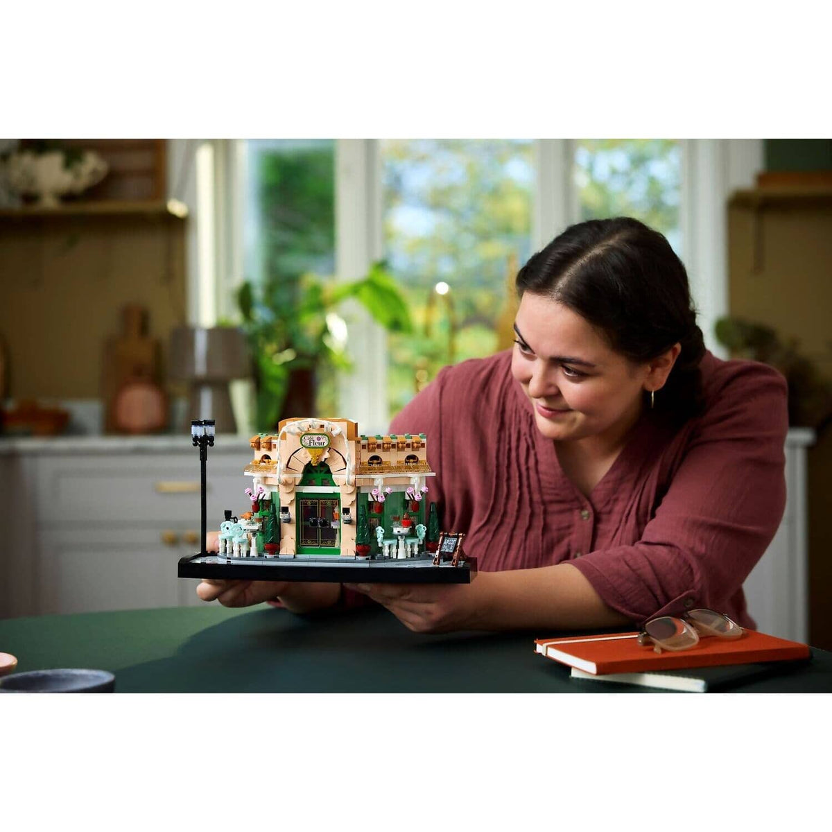 LEGO® 10362 French Caf - Icons