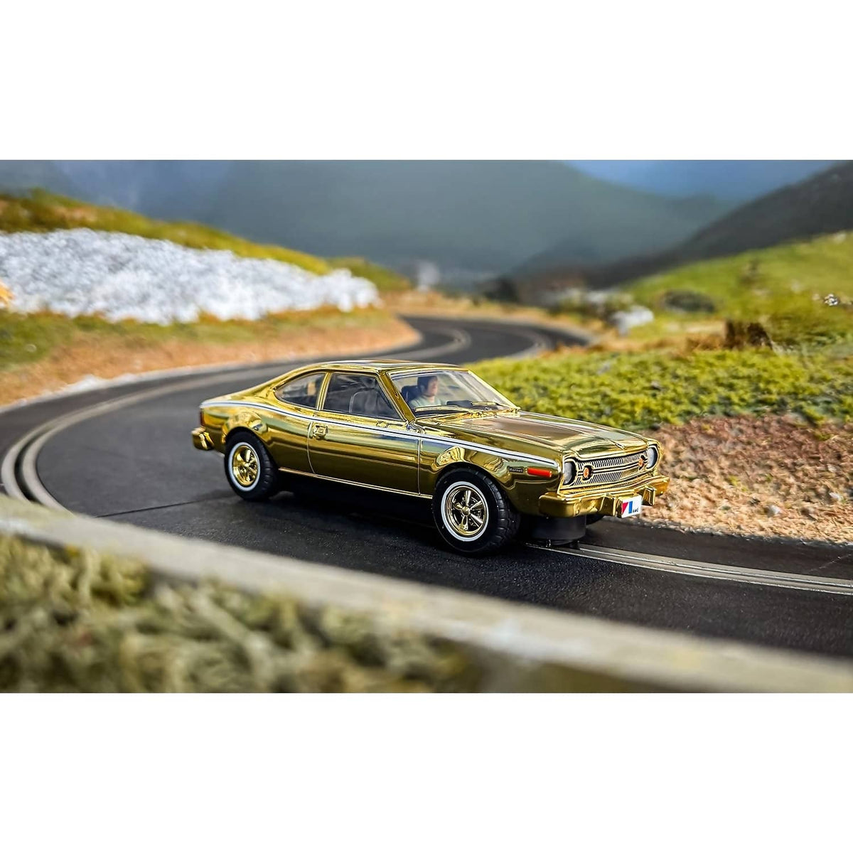 SCALEXTRIC - C4551A AMC HORNET - JAMES BOND THE MAN WITH THE GOLDEN GUN GOLD EDITION - SLOT CAR
