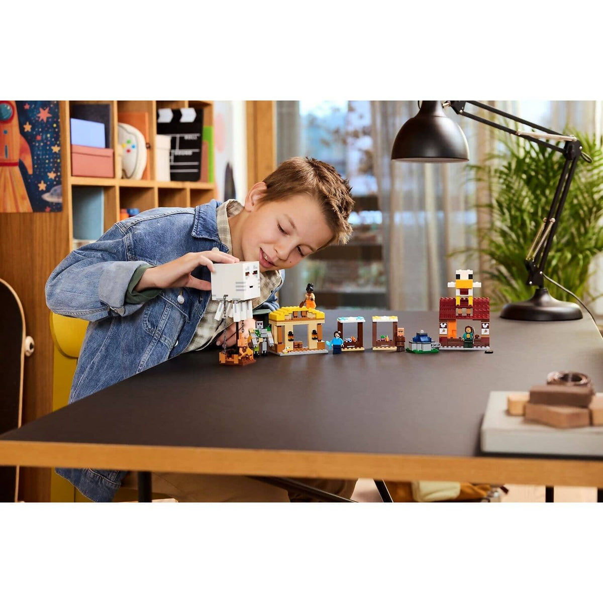 LEGO® 21273 The Ghast Balloon Village Attack - Minecraft®