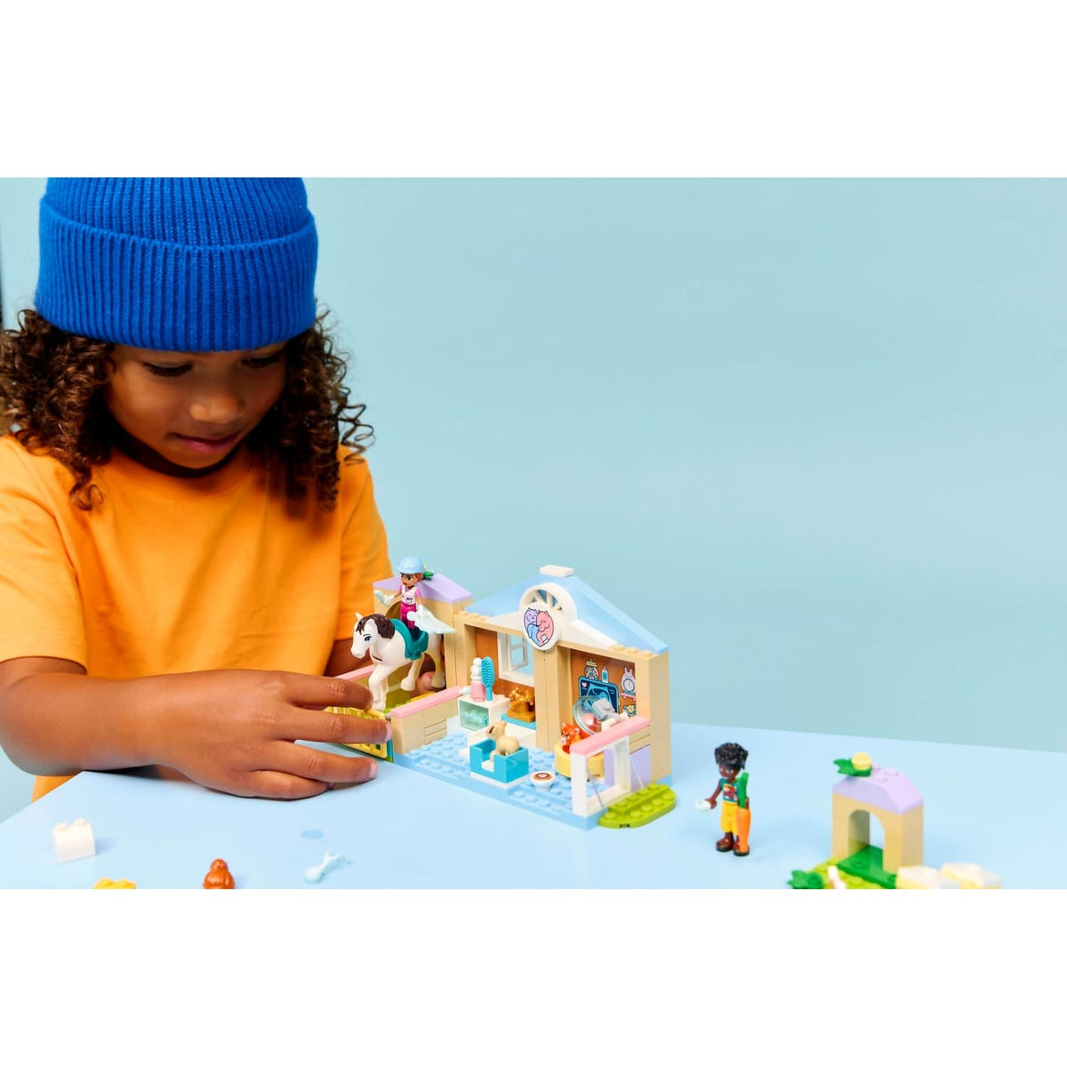 LEGO® 42696 Animal Vet Clinic - Friends 4+