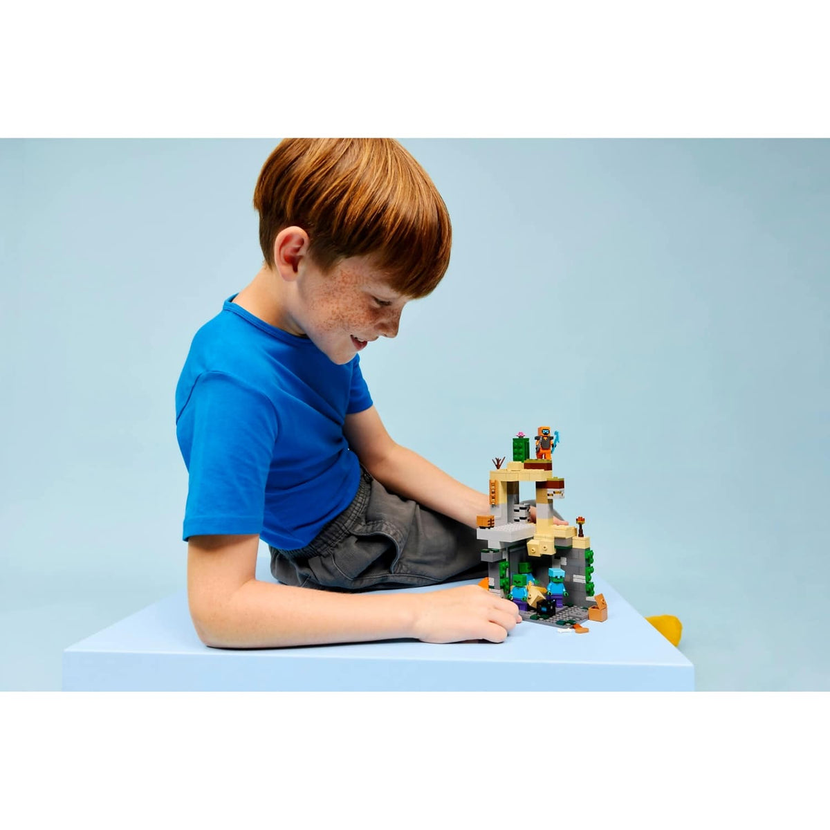 LEGO® 21587 Zombie Dungeon - Minecraft®