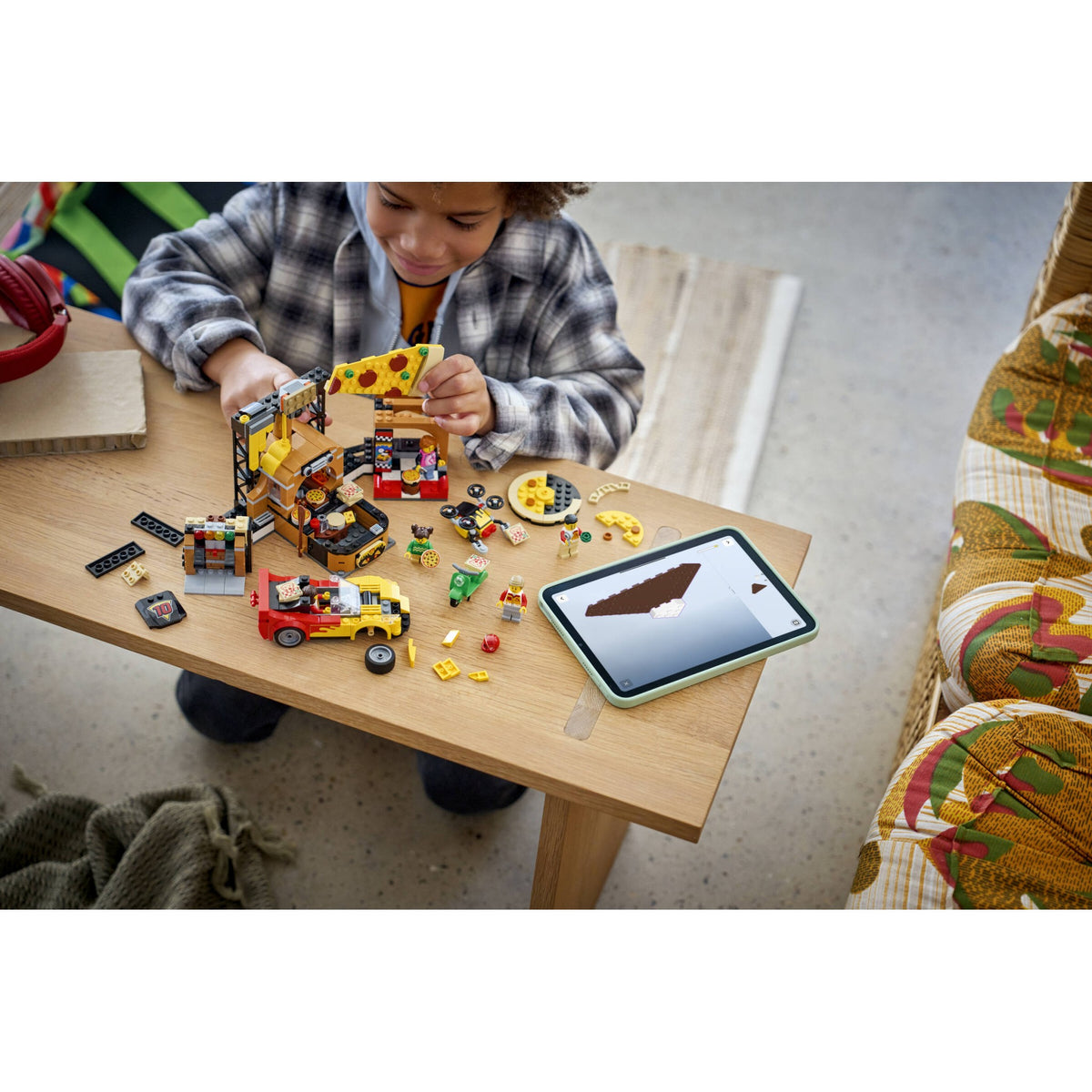 LEGO® 60496 Pizza Delivery Experience with Vehicles - City