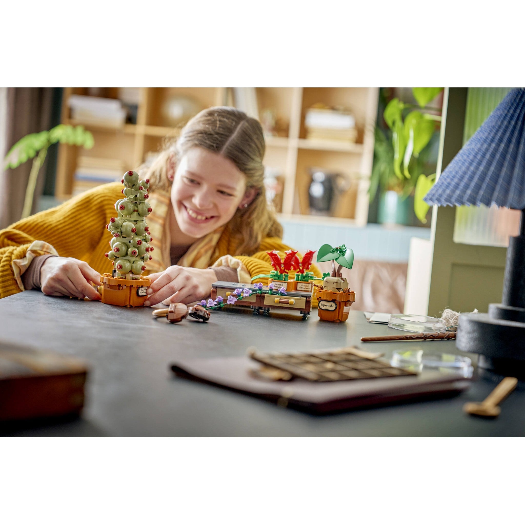 LEGO® 76474 Hogwarts Herbology Plants - Harry Potter™