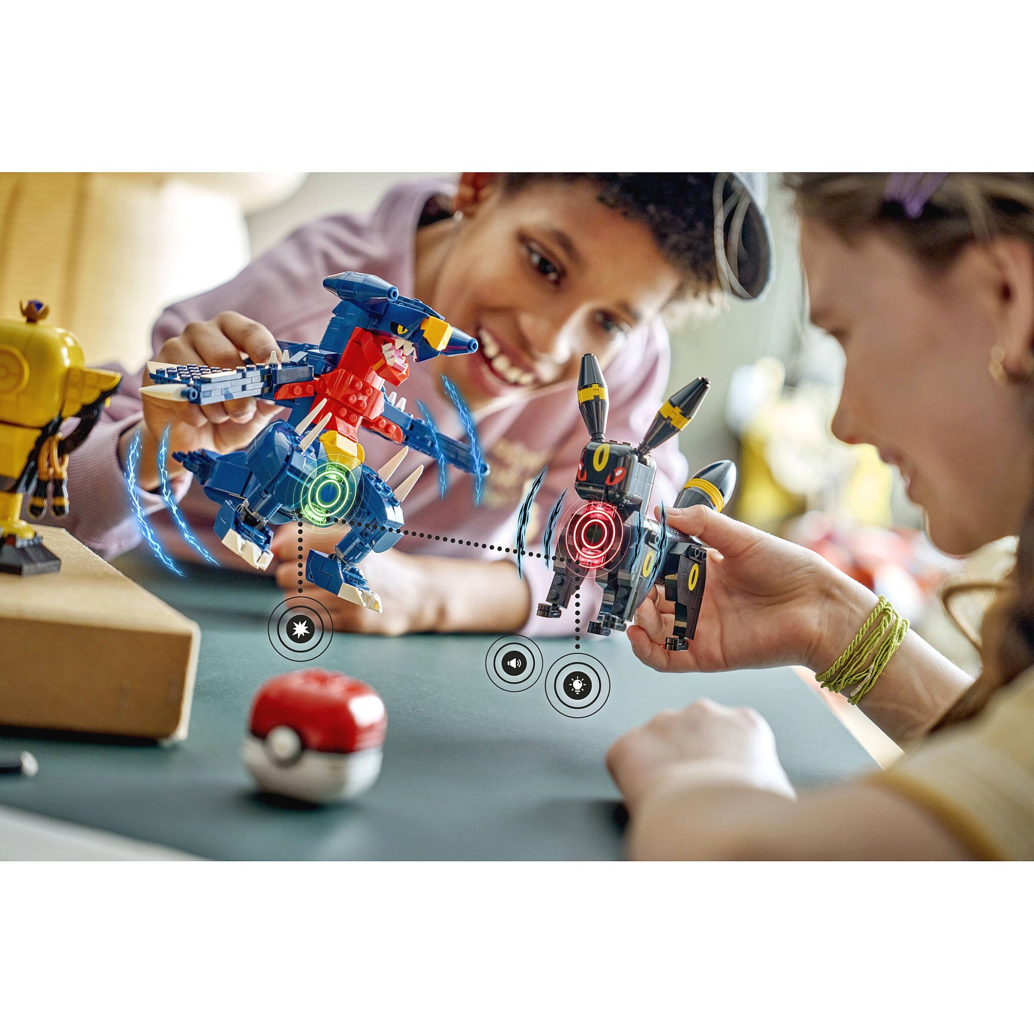 LEGO® 72165 SMART Play™ Compatible Umbreon vs. Garchomp Championship Battle - Pokémon™