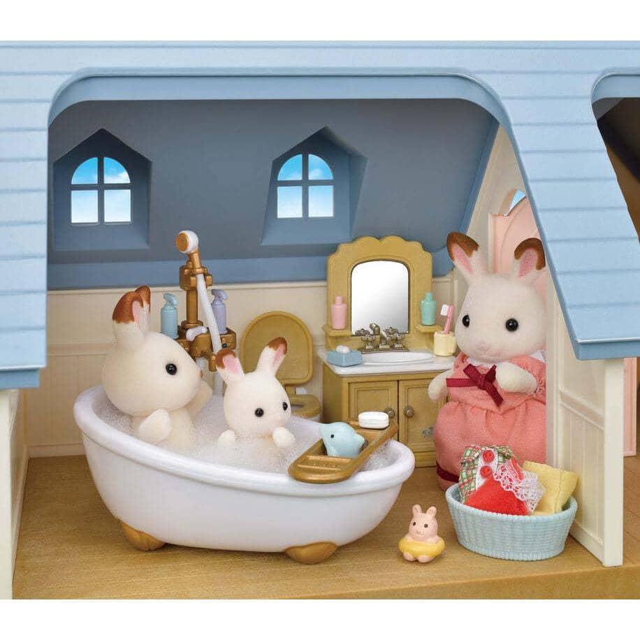 Sylvanian Families - Courtyard Home Animal Doll Playset