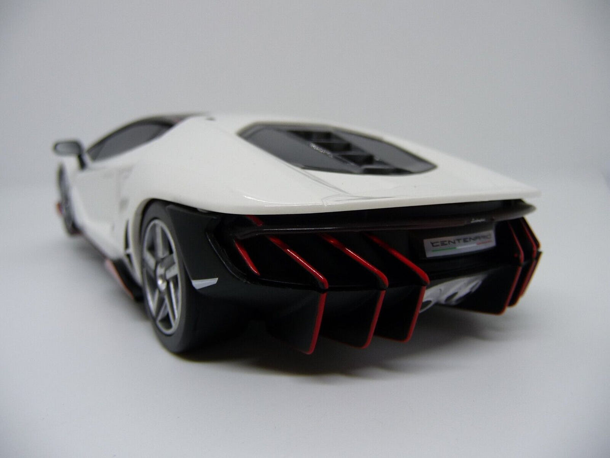 SCALEXTRIC - C4087 1:32 LAMBORGHINI CENTENARIO WHITE SLOT CAR SUIT CARRERA