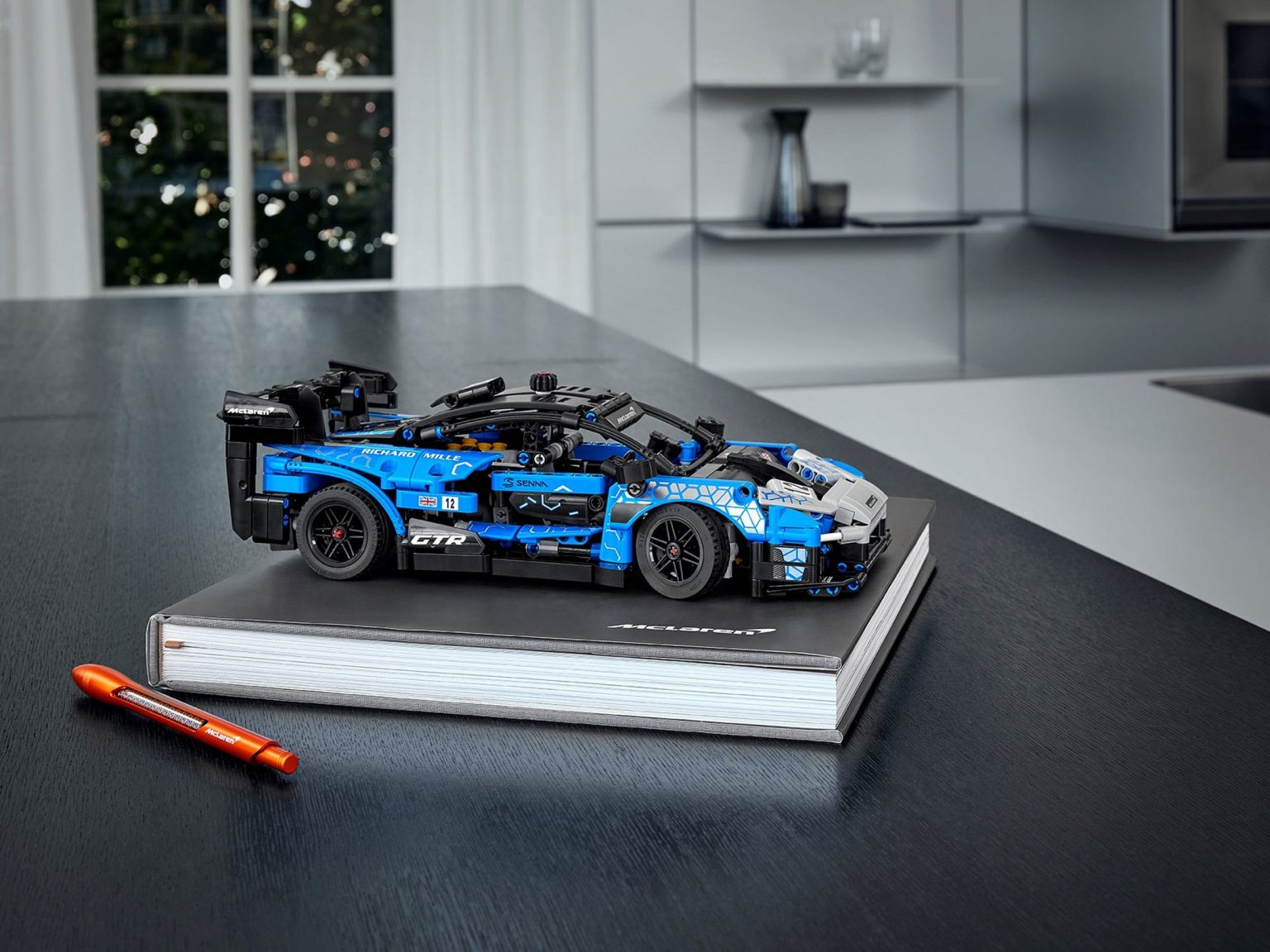 Mclaren senna gtr lego