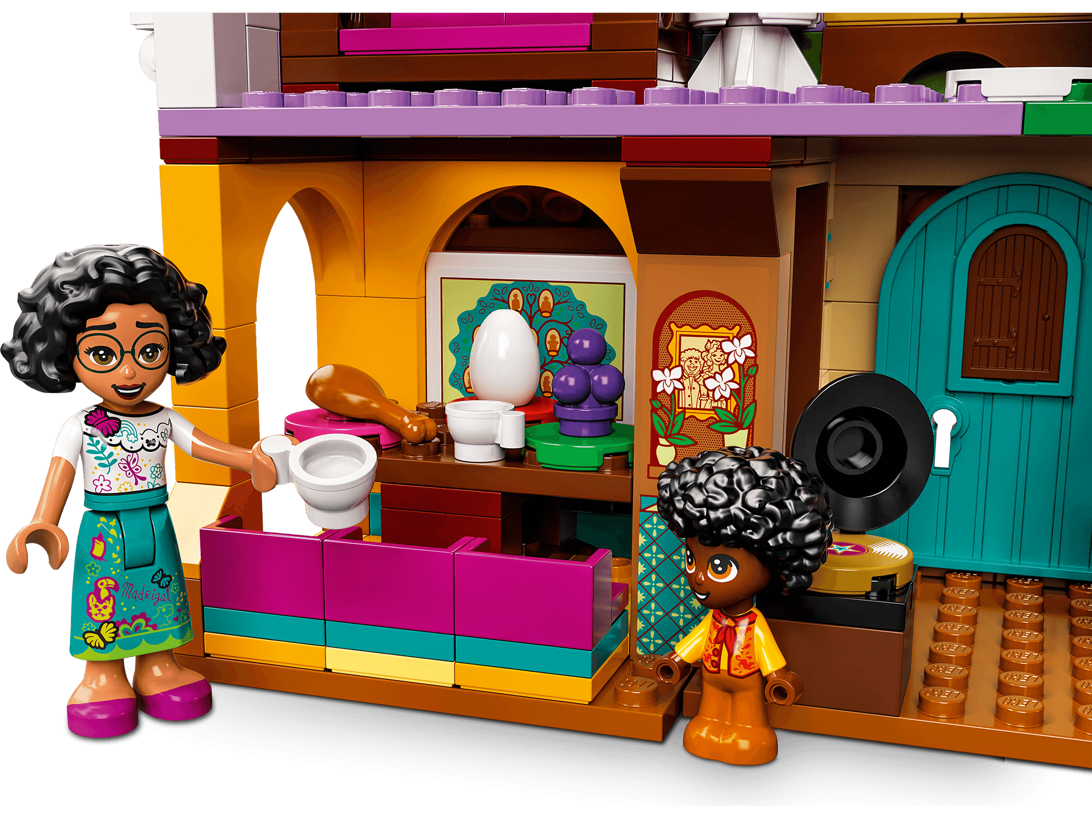 LEGO 43202 The Madrigal House - Disney Encanto - Image 5