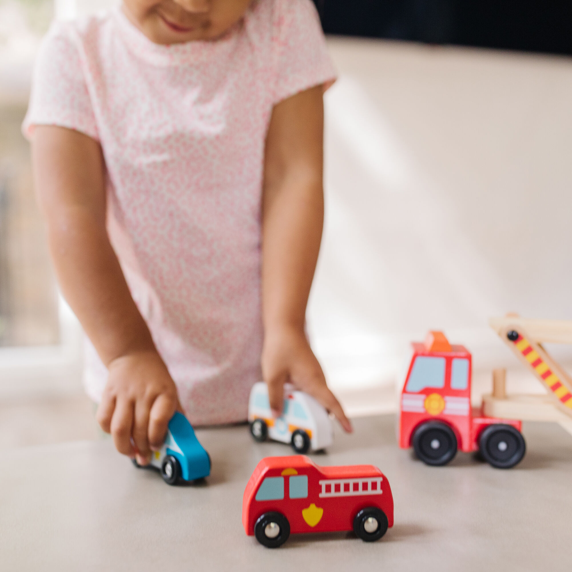 Melissa & Doug - Emergency Vehicle Carrier - Image 7