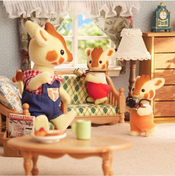 Sylvanian Families - Highbranch Giraffe Family - Image 4