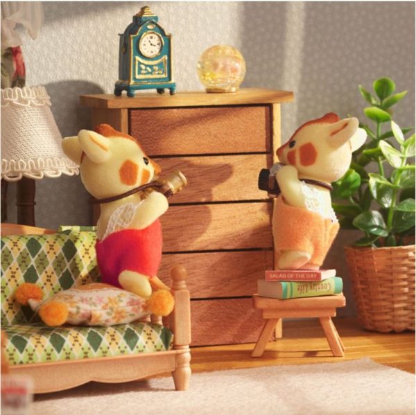 Sylvanian Families - Highbranch Giraffe Family - Image 5