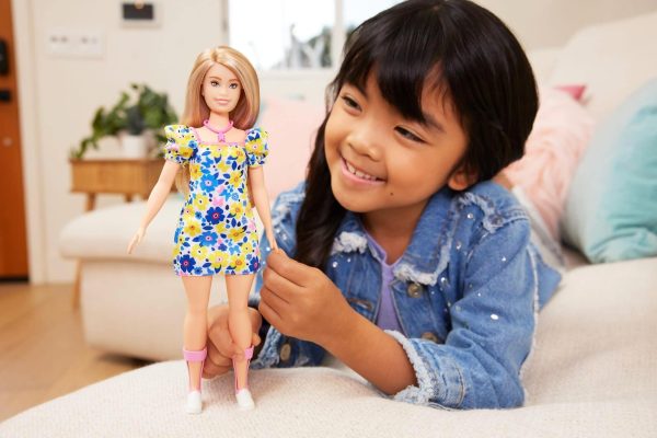 Barbie - Fashionistas Doll With Down Syndrome Wearing Floral Dress - Mattel - Image 10