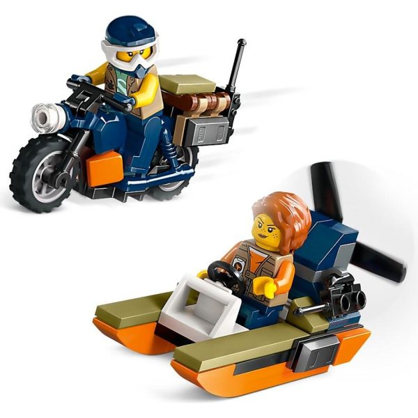 LEGO 60437 Jungle Explorer Helicopter at Base Camp - City - Image 6