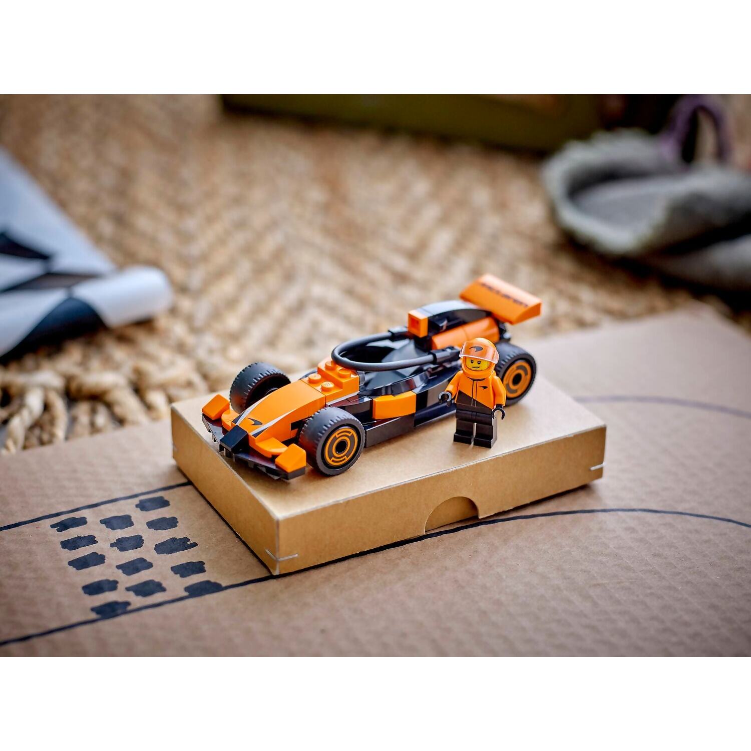 LEGO 60442 F1® Driver with McLaren Race Car - City - Image 8