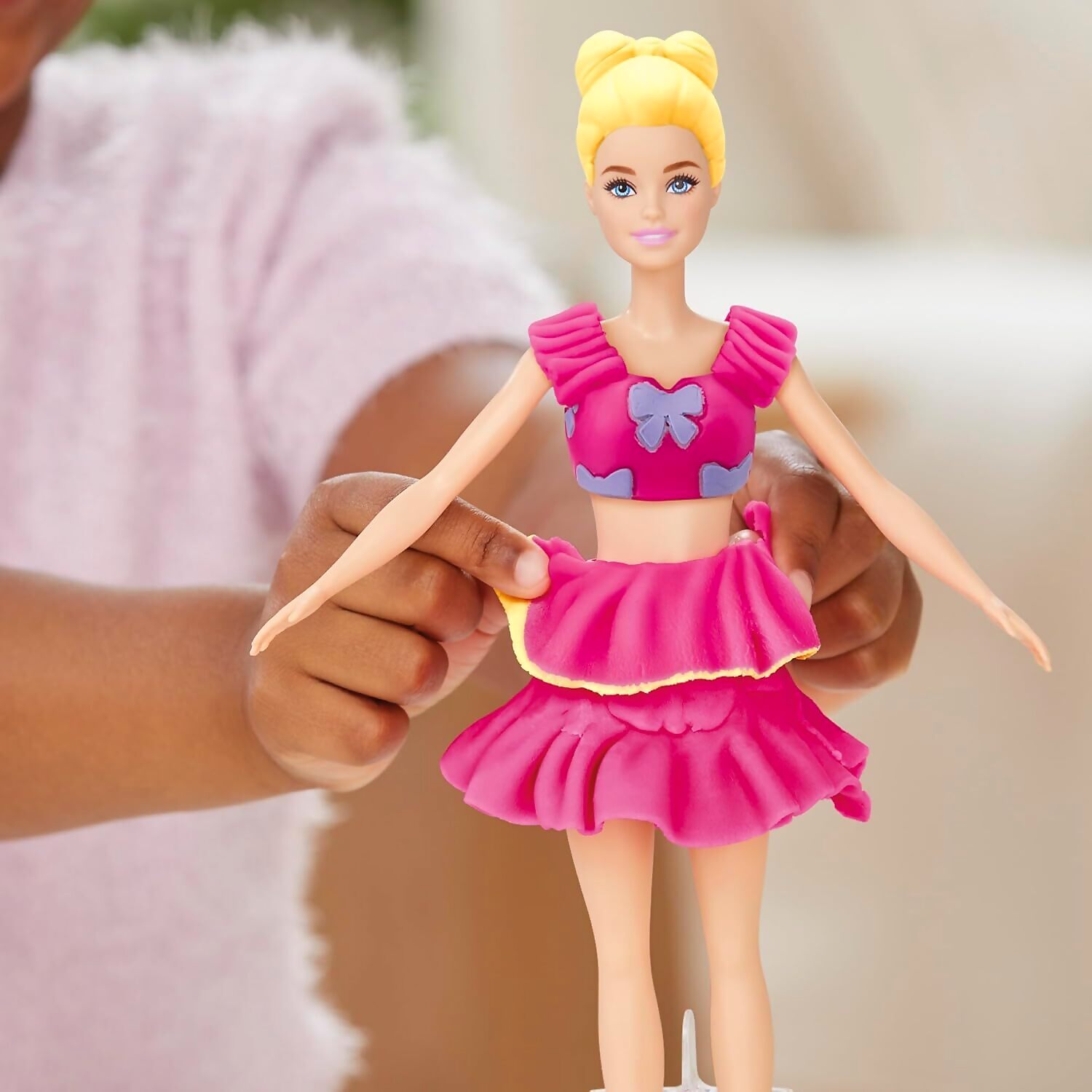 Play-Doh - Barbie Ruffles & Bows Doll Set - Hasbro - Image 8
