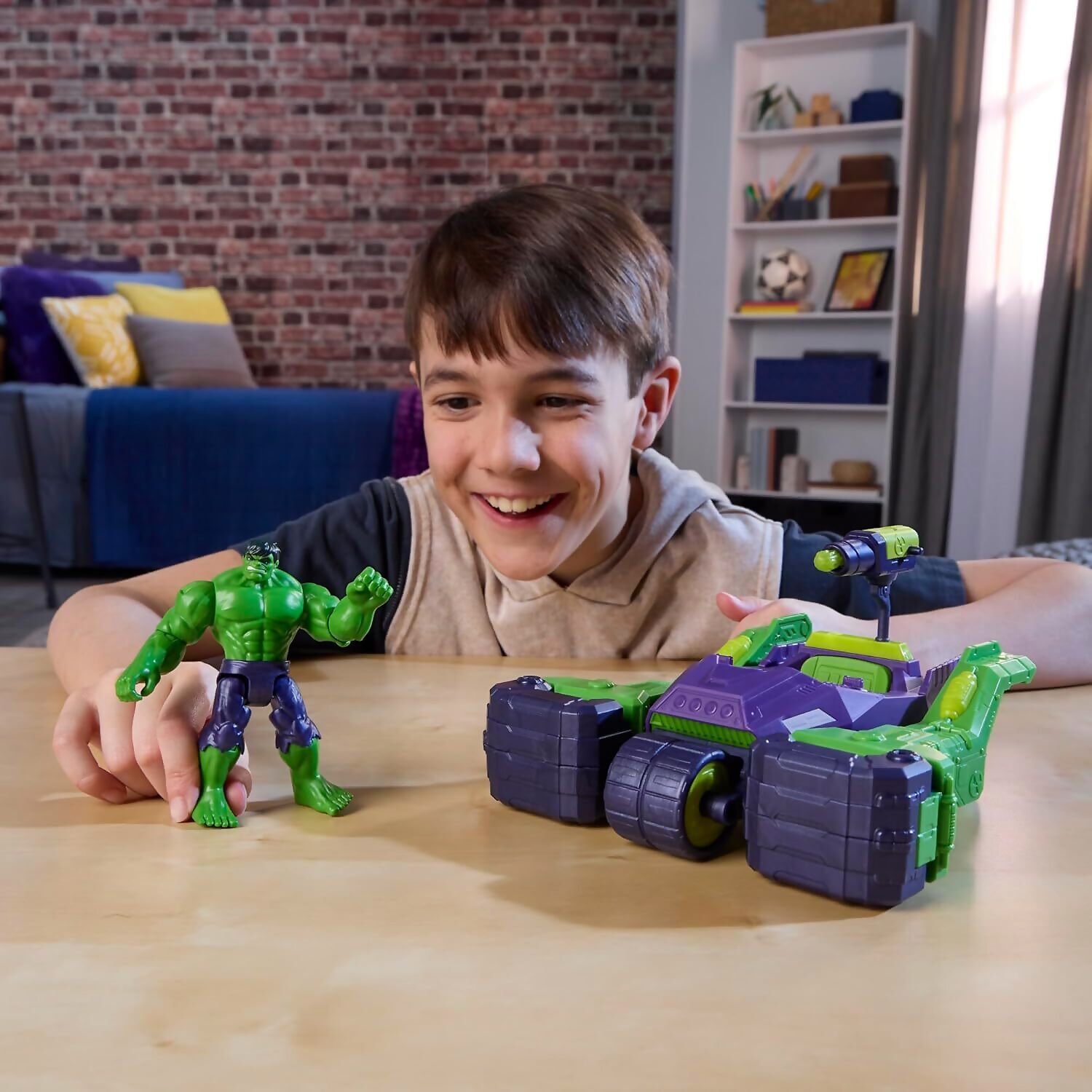 Marvel - Avengers VenomVersus Epic World of Action Hulk Blast & Smash Truck - Hasbro - Image 3