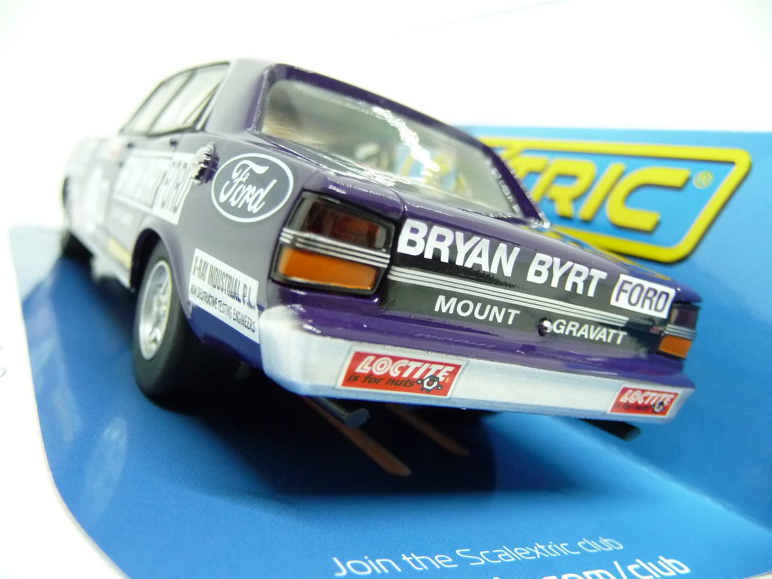 Scalextric C4263 1:32 Ford XY Falcon 1972 Bathurst Bryan Byrt Ford slot car also suits Carrera - Image 3