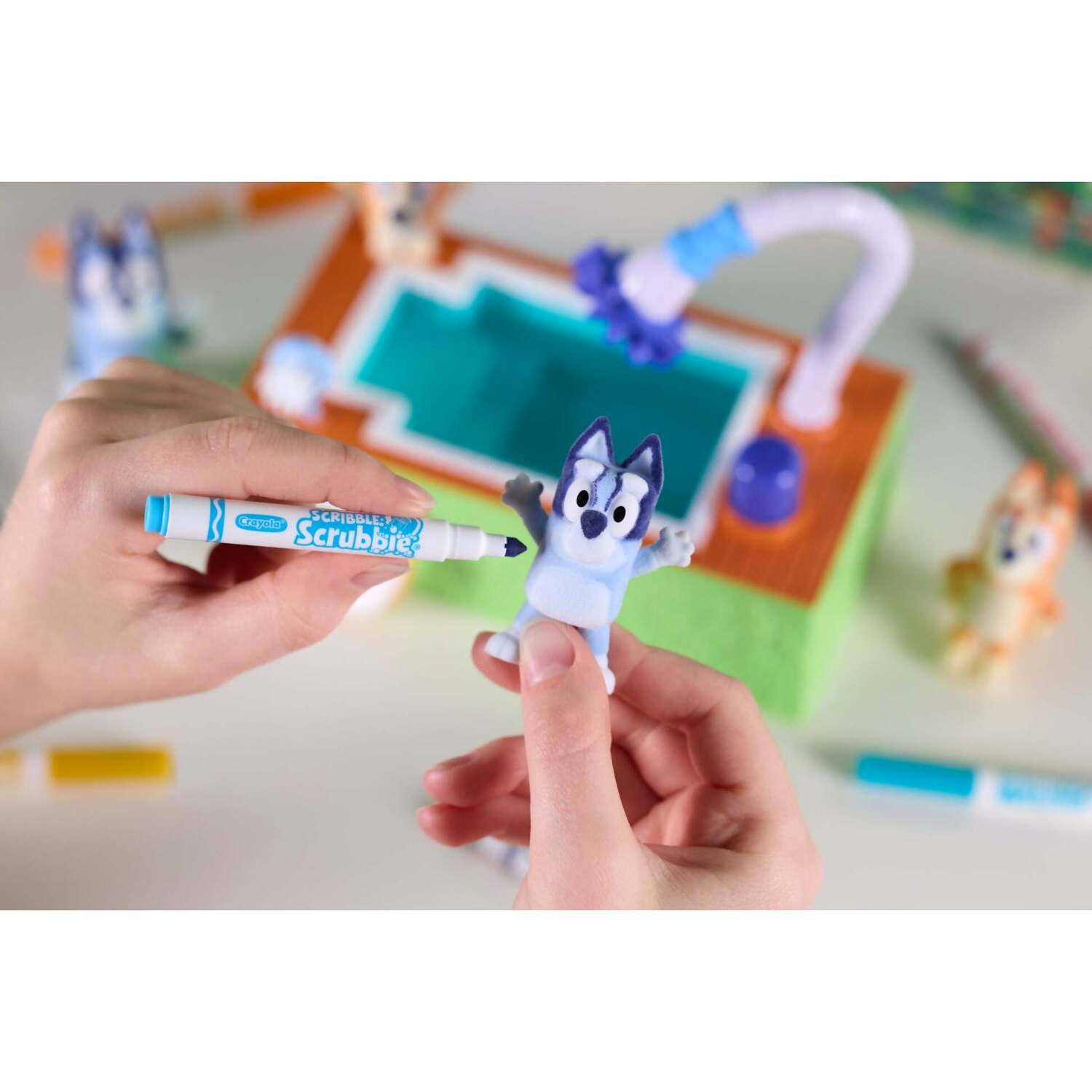 Crayola - Scribble Scrubbie Bluey Poolside Playset - Image 4