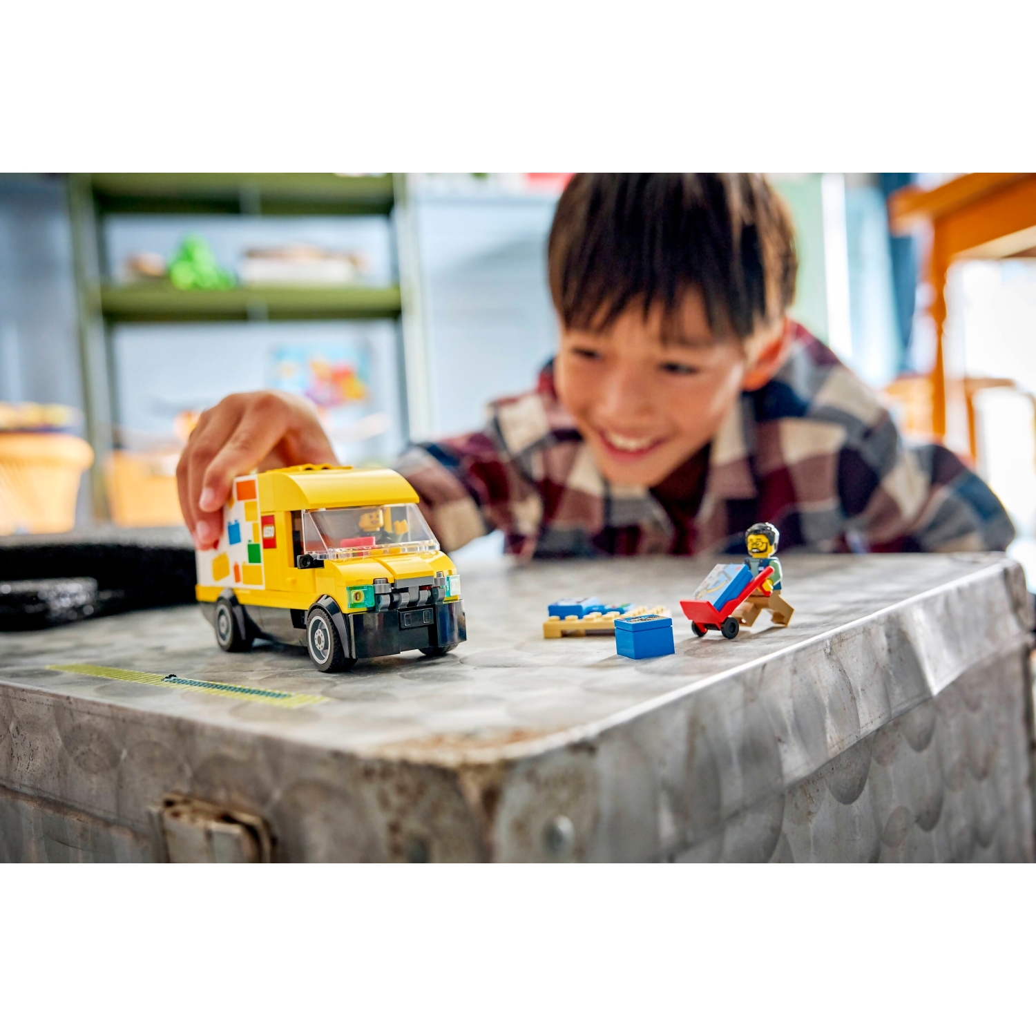 LEGO 60500 The LEGO Van - City - Image 8