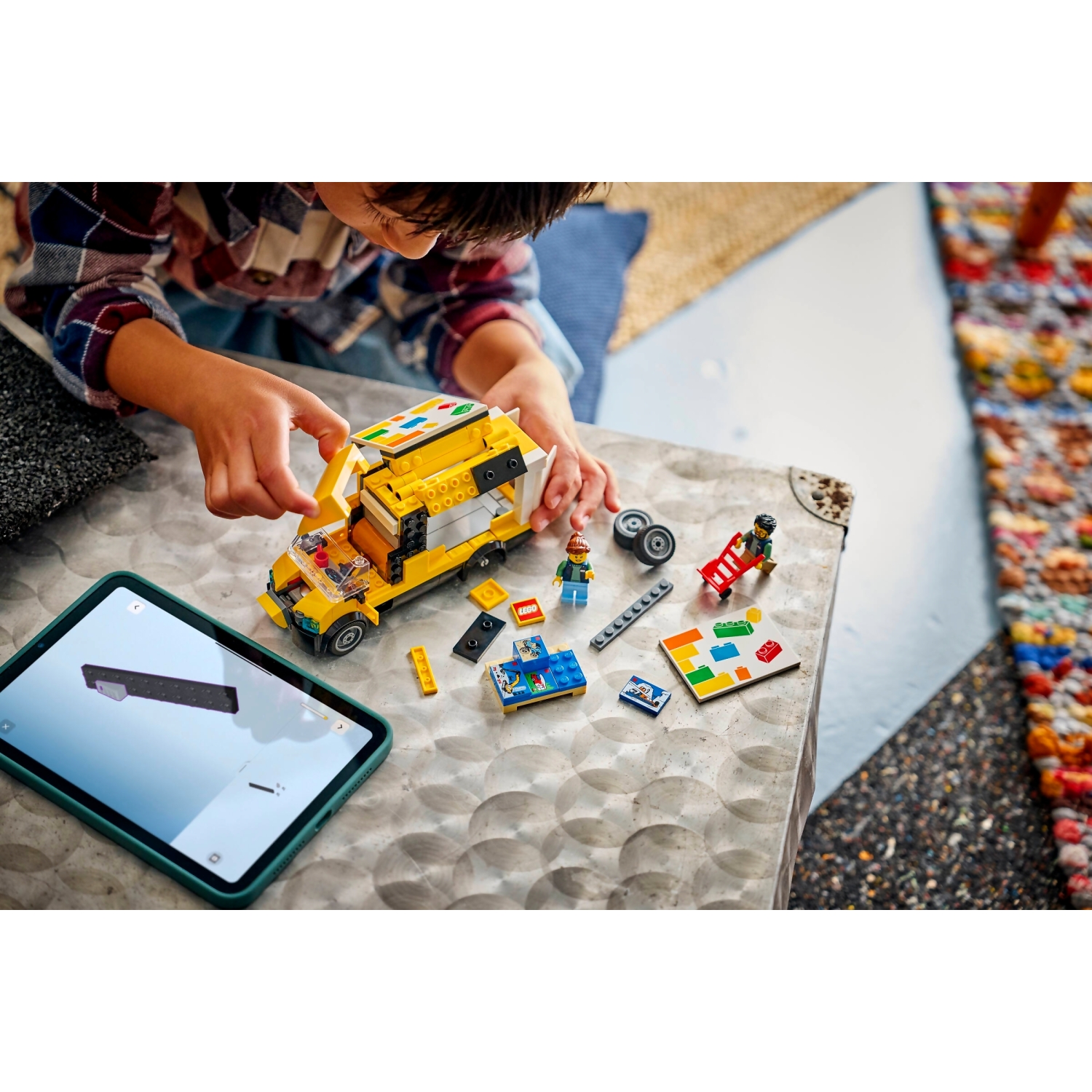 LEGO 60500 The LEGO Van - City - Image 10