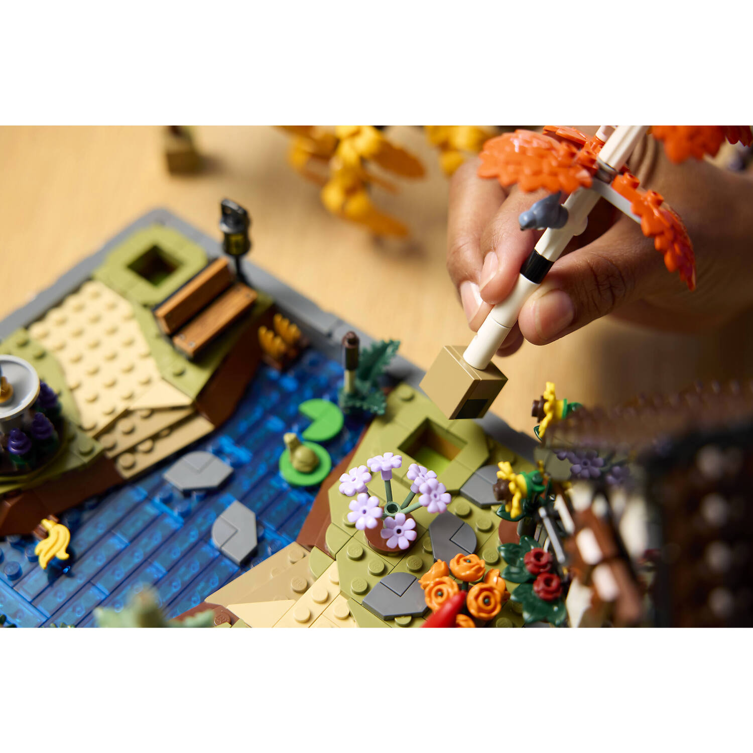 LEGO 11372 Autumn Cottage Garden - Icons - Image 12