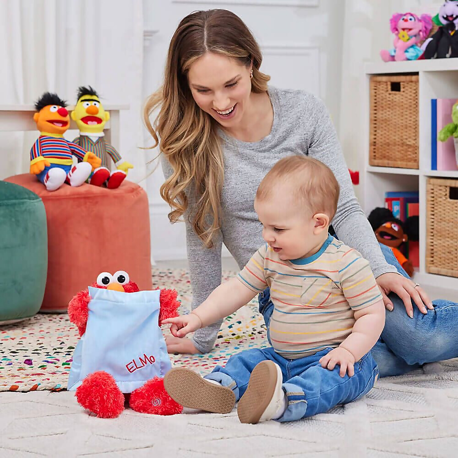 Sesame Street - Animated Peek-A-Boo Elmo Plush - Jasnor - Image 5