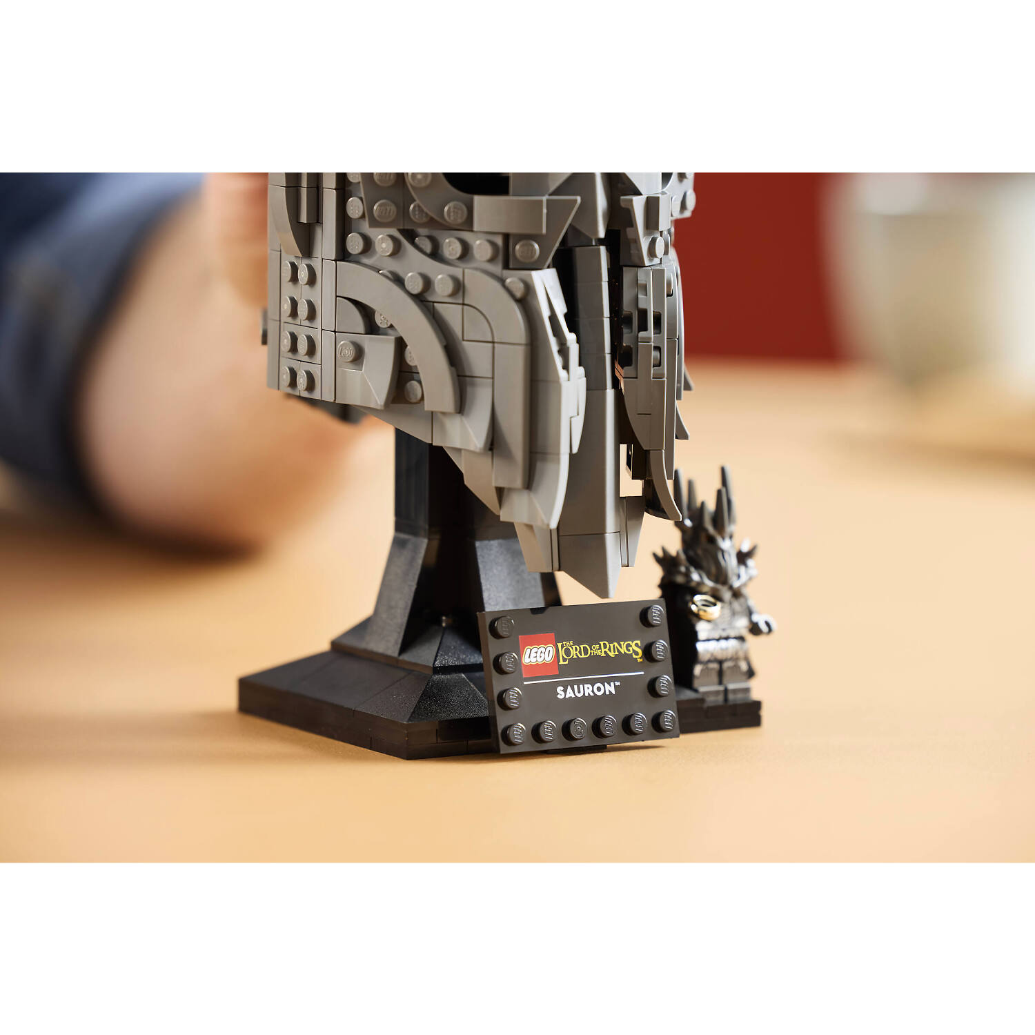 LEGO 11373 The Lord of the Rings: Sauron's Helmet - Icons - Image 9