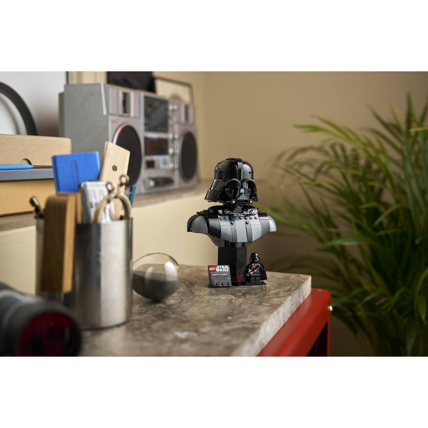 LEGO 75439 Darth Vader™ Bust - Star Wars - Image 11
